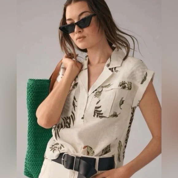 Anthropologie Tops - Anthropologie Botanical Leaf Palm Fern Pattern Blouse size small